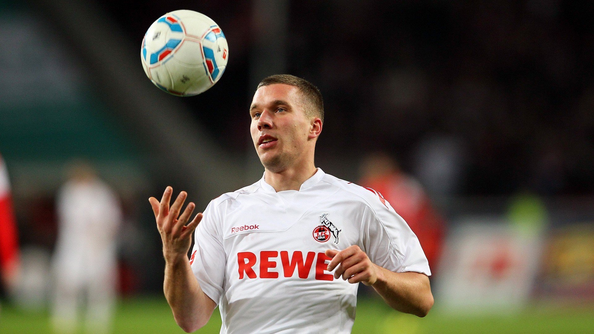 爱游戏智能平台-C罗世界杯梦想未熄，继续追求足球生涯顶峰，c罗世界杯最好的成绩